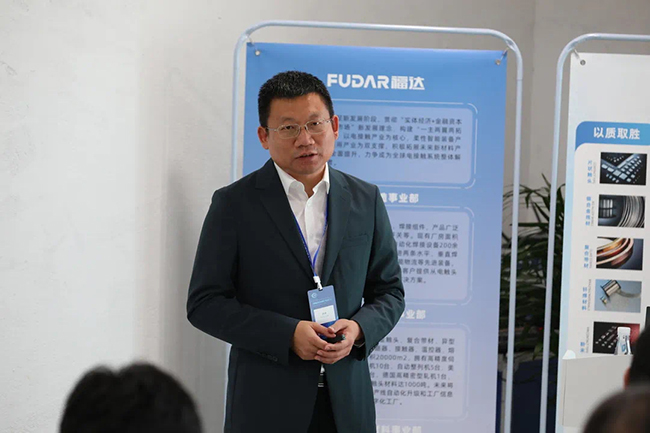 Profesor Ren Wanbin del Instituto de Tecnología de Harbin